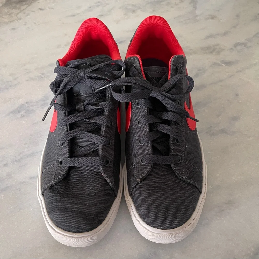 Nike Black Red Canvas Sneakers Men’s Size 9.5 Casual Skate Style